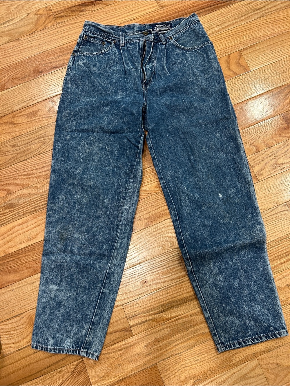 Expressions Men's Relaxed Acid Wash Blue Jeans